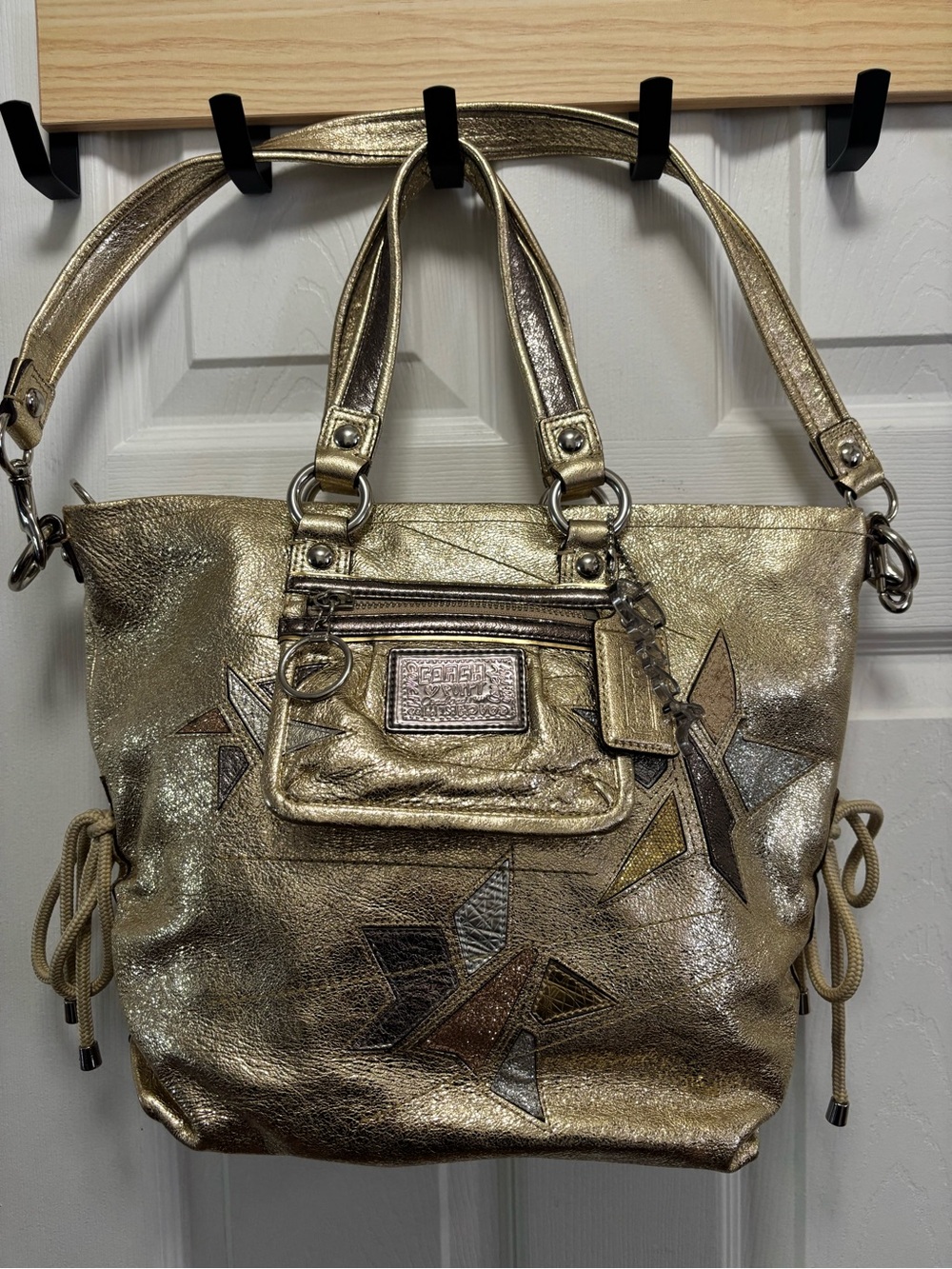 Coach Poppy G1069-16050 LIMITED EDITION Metallic Gold Star Spotlight Tote NWOT